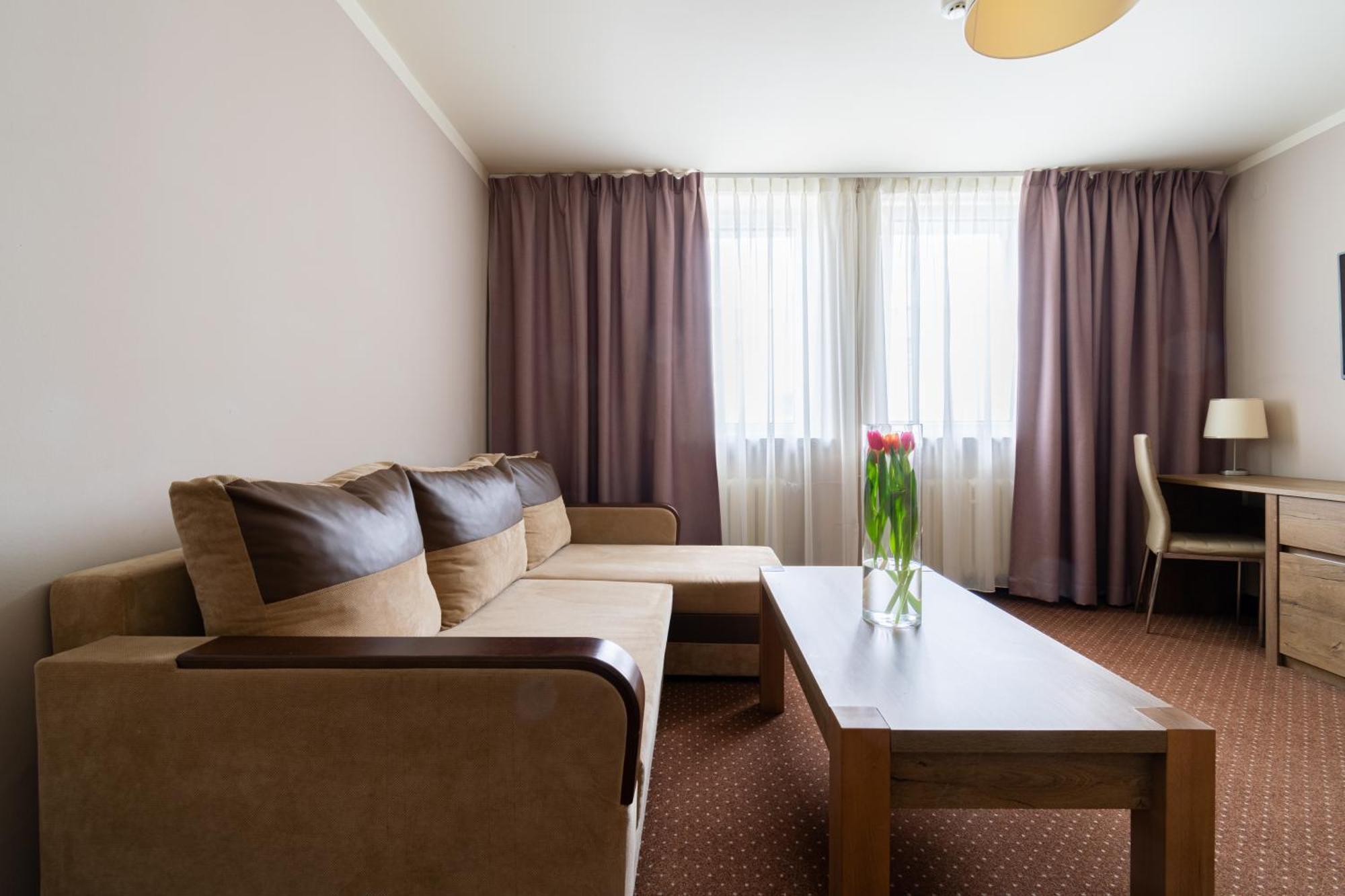 Hotel Diament Zabrze - Gliwice Room photo